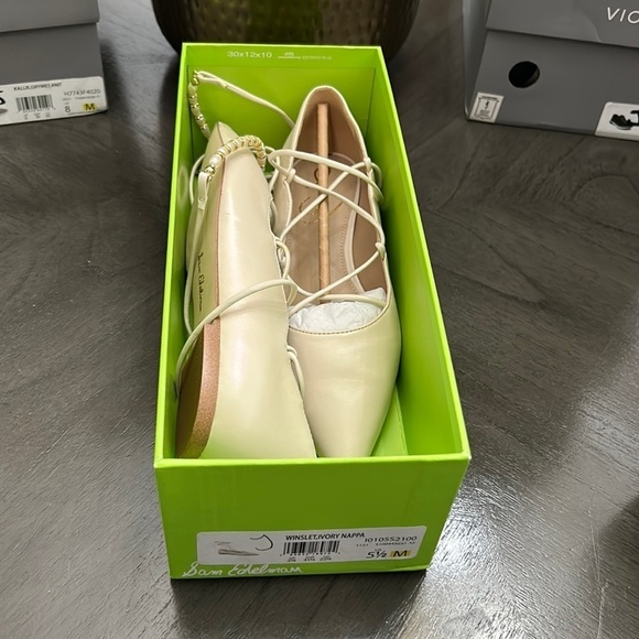 SAM EDELMAN WINSLET LACE UP POINTED TOE FLAT - Picture 2 of 9